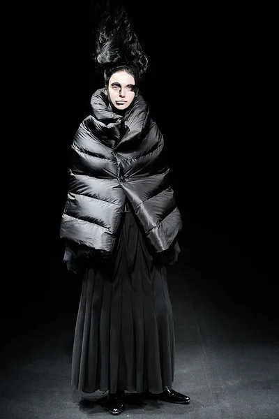 Look 9